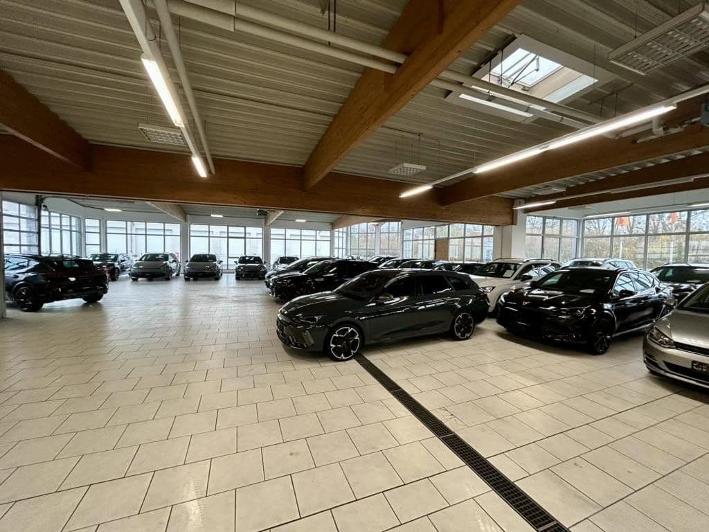 Predaj nebytového priestoru 6.900 m², Gewerbestrasse 2-4, Zell am Main, Bavorsko Predaj nebytového priestoru 6.900 m², Gewerbestrasse 2-4, Zell am Main, Bavorsko