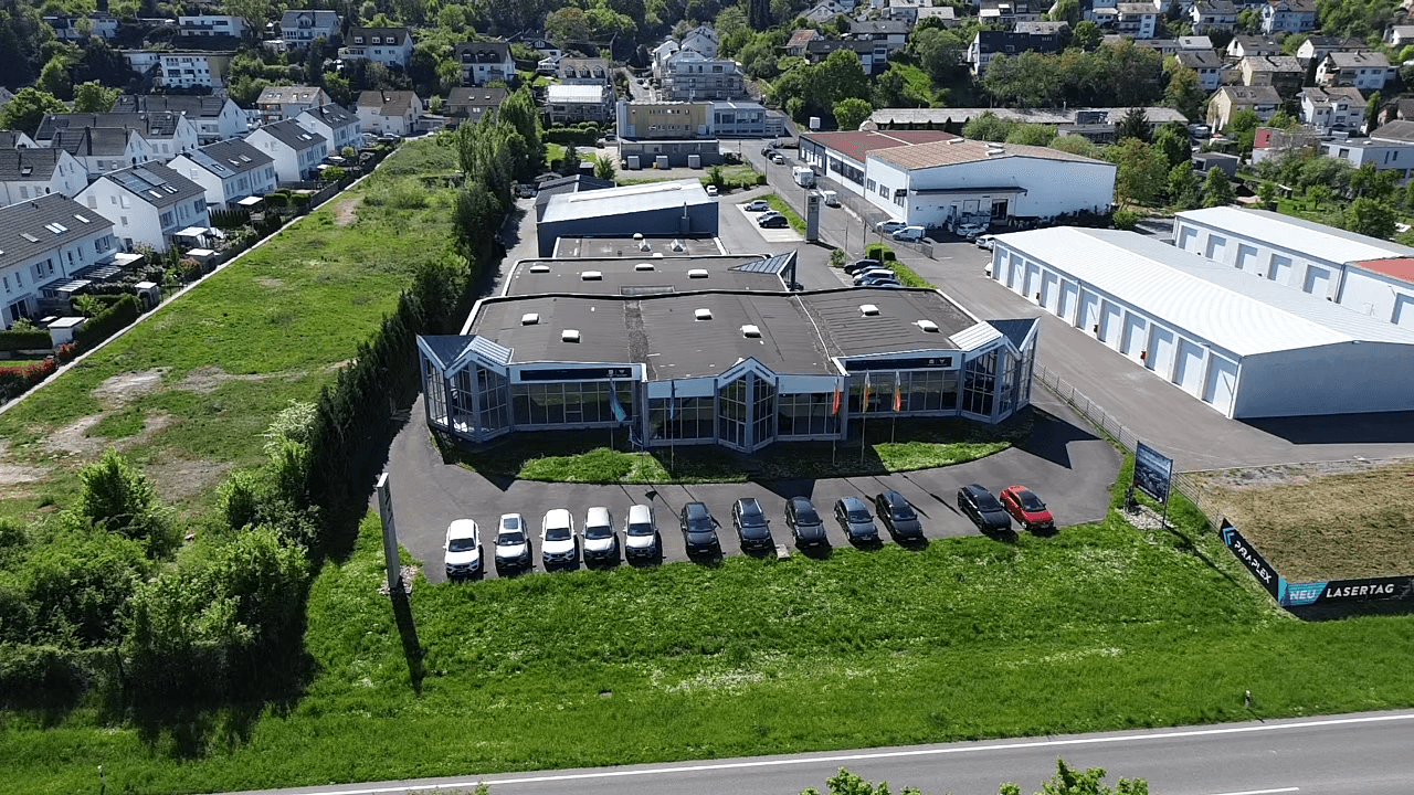 Predaj nebytového priestoru 6.900 m², Gewerbestrasse 2-4, Zell am Main, Bavorsko Predaj nebytového priestoru 6.900 m², Gewerbestrasse 2-4, Zell am Main, Bavorsko