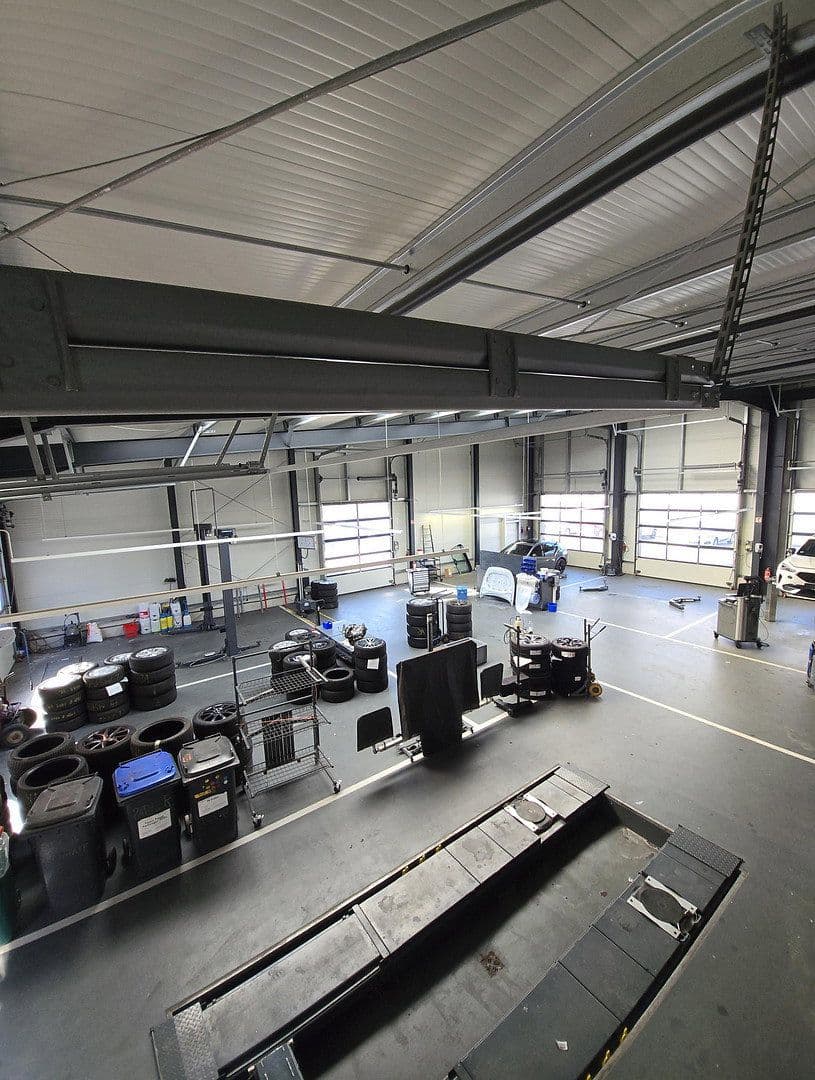 Predaj nebytového priestoru 6.900 m², Gewerbestrasse 2-4, Zell am Main, Bavorsko Predaj nebytového priestoru 6.900 m², Gewerbestrasse 2-4, Zell am Main, Bavorsko