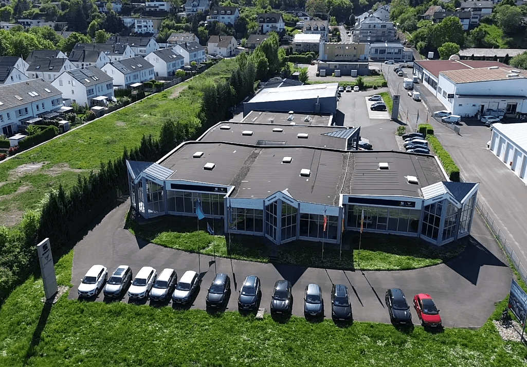 Predaj nebytového priestoru 6.900 m², Gewerbestrasse 2-4, Zell am Main, Bavorsko Predaj nebytového priestoru 6.900 m², Gewerbestrasse 2-4, Zell am Main, Bavorsko