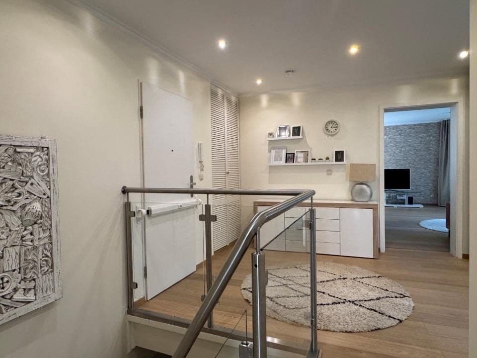 Prenájom bytu 4-izbový 113 m², Berlin, Berlín Prenájom bytu 4-izbový 113 m², Berlin, Berlín