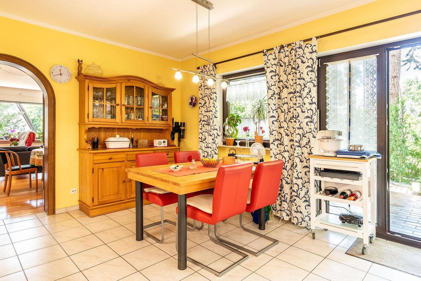 Predaj domu 330 m², pozemek 1.041 m², Erlangen, Bavorsko Predaj domu 330 m², pozemek 1.041 m², Erlangen, Bavorsko