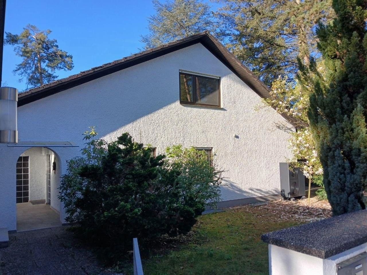 Predaj domu 330 m², pozemek 1.041 m², Erlangen, Bavorsko Predaj domu 330 m², pozemek 1.041 m², Erlangen, Bavorsko