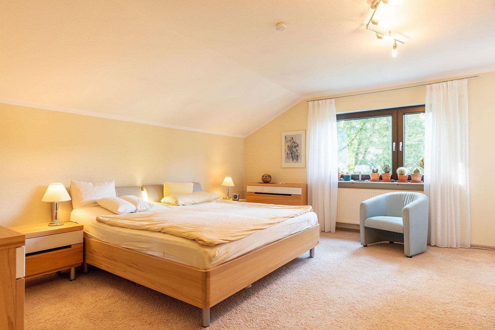 Predaj domu 330 m², pozemek 1.041 m², Erlangen, Bavorsko Predaj domu 330 m², pozemek 1.041 m², Erlangen, Bavorsko
