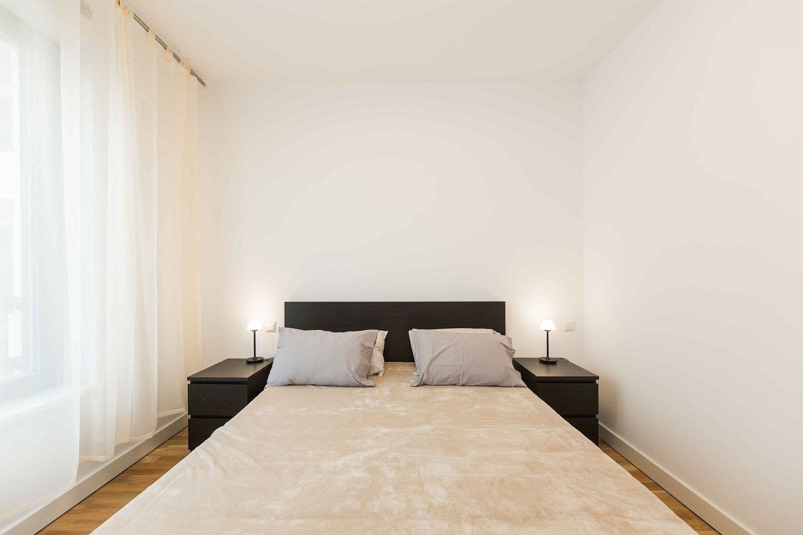 Prenájom bytu 3-izbový 85 m², Berlin, Berlín Prenájom bytu 3-izbový 85 m², Berlin, Berlín