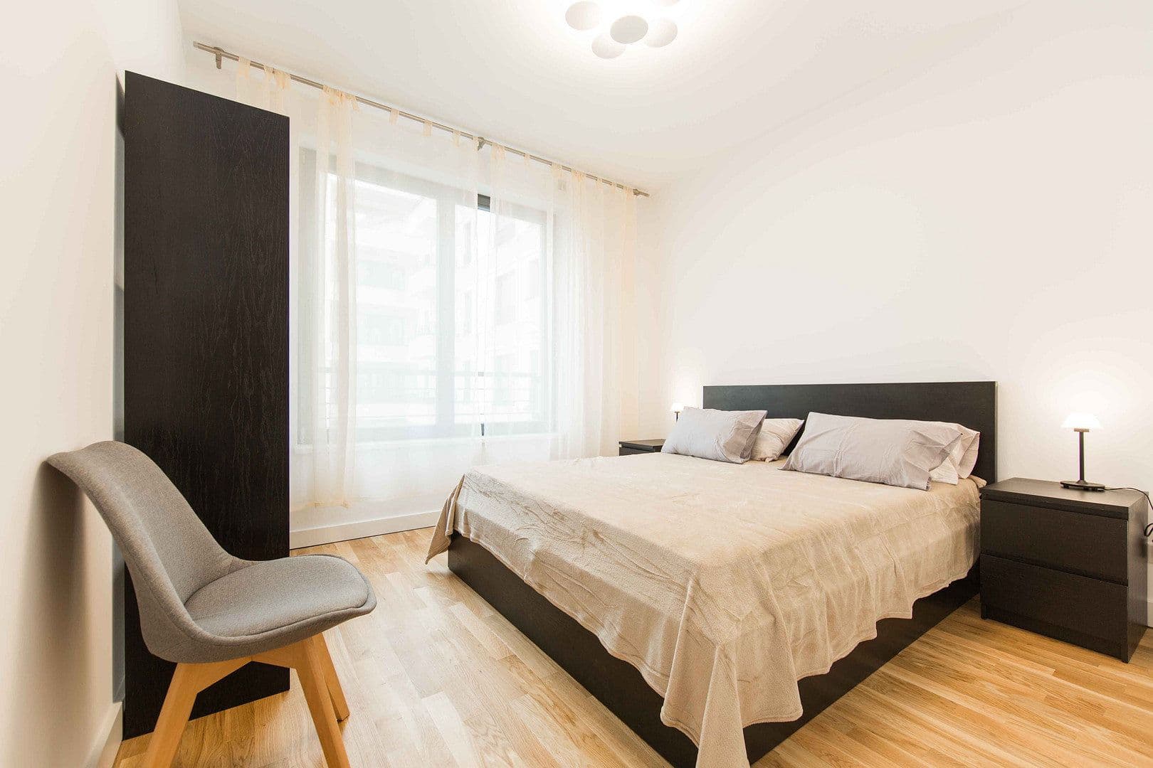 Prenájom bytu 3-izbový 85 m², Berlin, Berlín Prenájom bytu 3-izbový 85 m², Berlin, Berlín