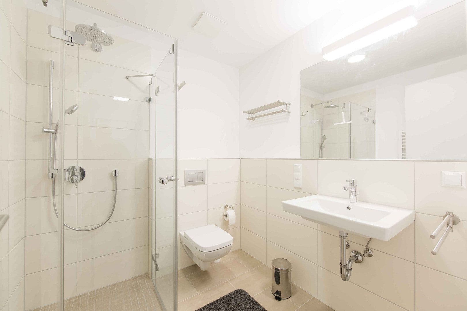Prenájom bytu 3-izbový 85 m², Berlin, Berlín Prenájom bytu 3-izbový 85 m², Berlin, Berlín
