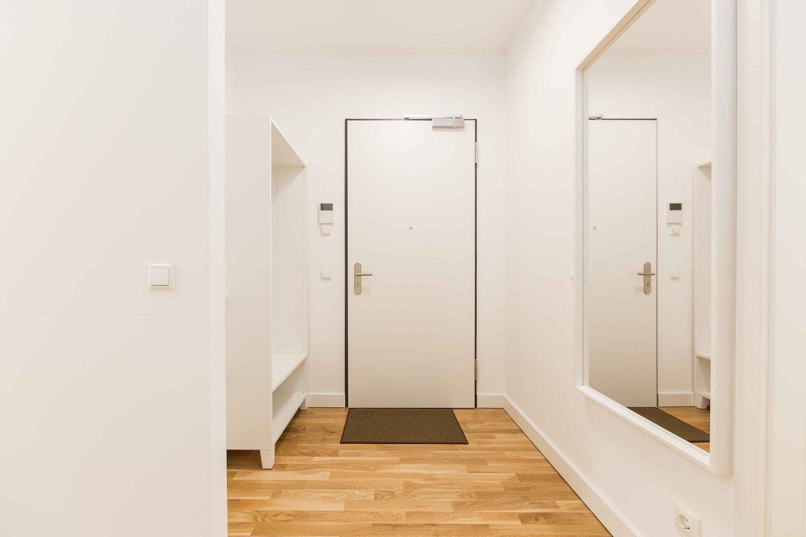 Prenájom bytu 3-izbový 85 m², Berlin, Berlín Prenájom bytu 3-izbový 85 m², Berlin, Berlín