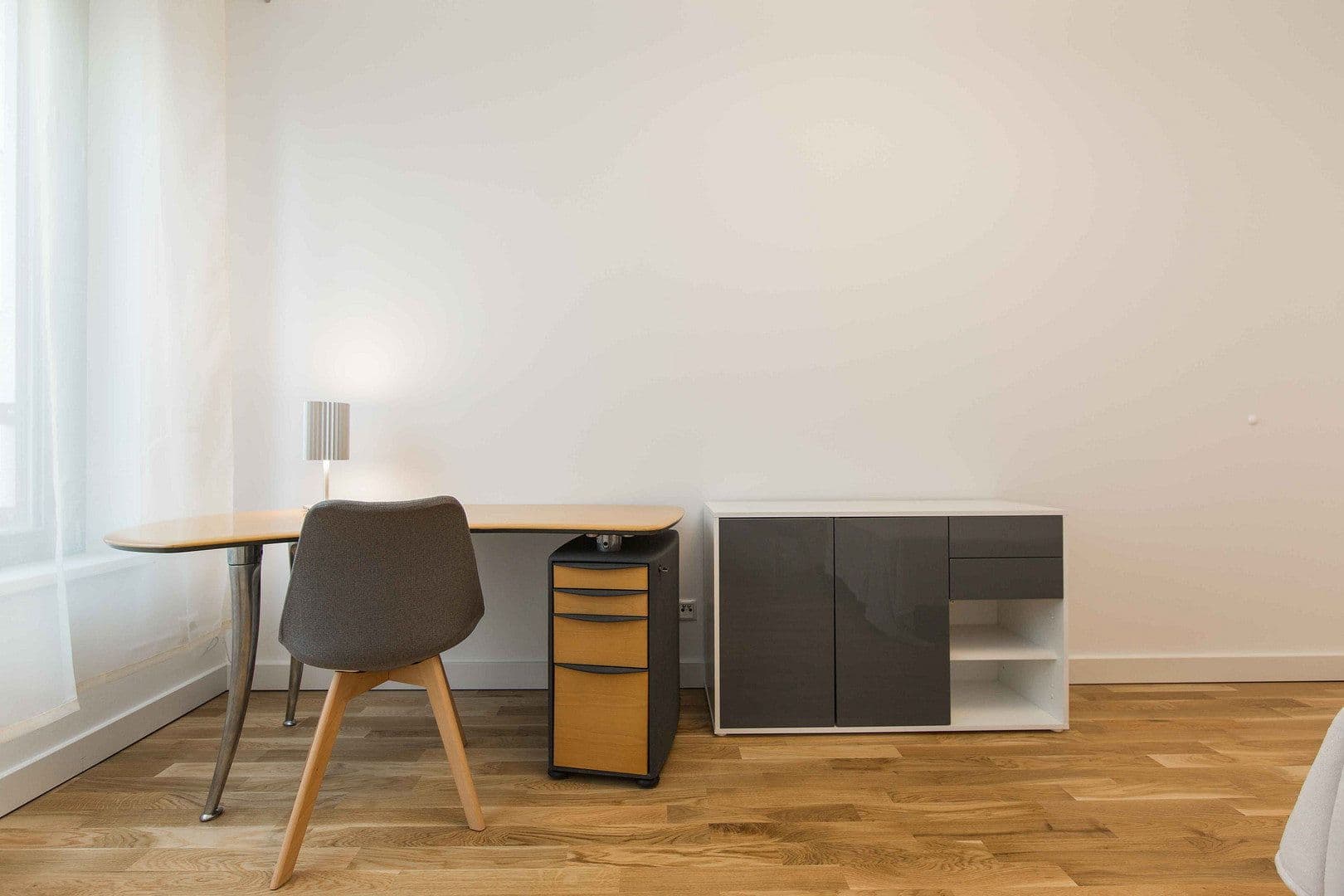 Prenájom bytu 3-izbový 85 m², Berlin, Berlín Prenájom bytu 3-izbový 85 m², Berlin, Berlín