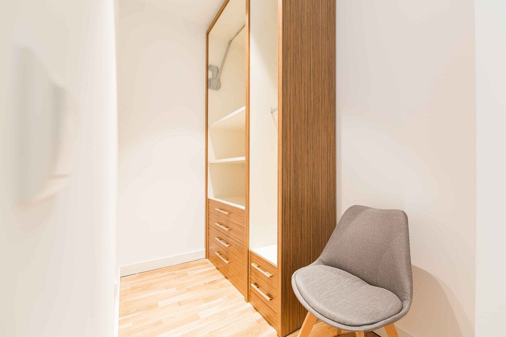 Prenájom bytu 3-izbový 85 m², Berlin, Berlín Prenájom bytu 3-izbový 85 m², Berlin, Berlín