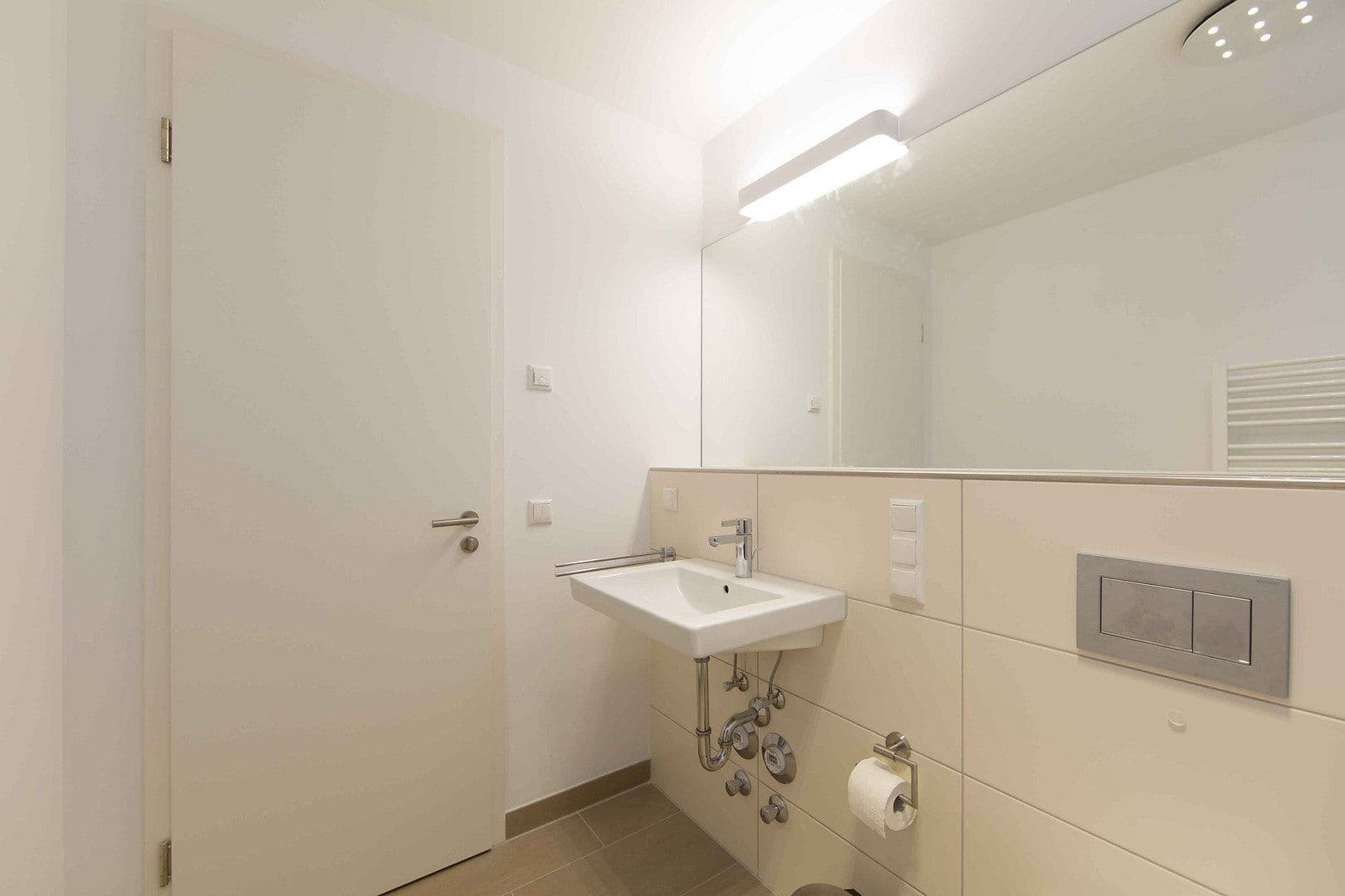 Prenájom bytu 3-izbový 85 m², Berlin, Berlín Prenájom bytu 3-izbový 85 m², Berlin, Berlín