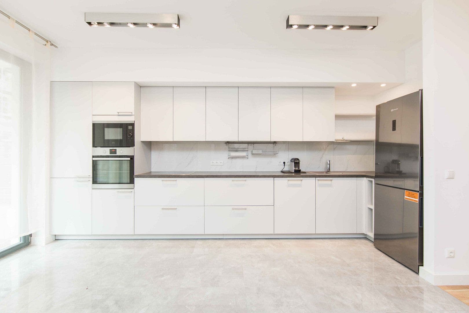 Prenájom bytu 3-izbový 85 m², Berlin, Berlín Prenájom bytu 3-izbový 85 m², Berlin, Berlín