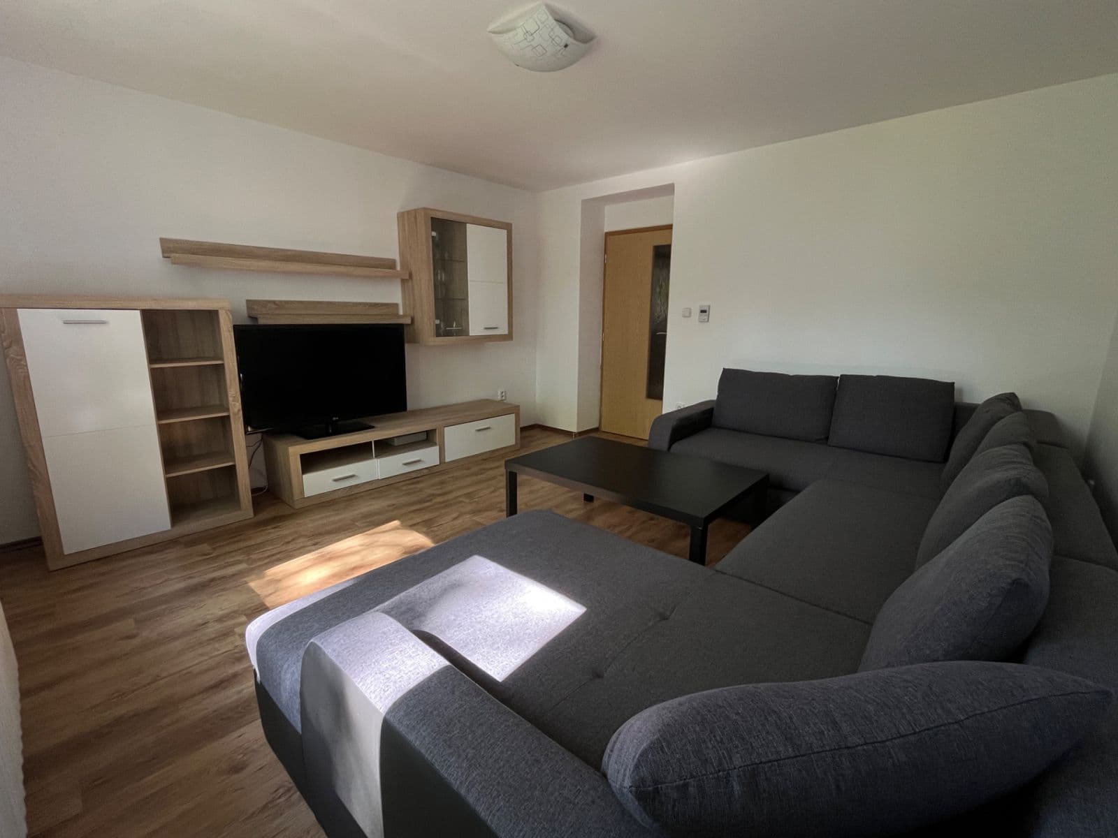 Prenájom bytu 2-izbový 62 m², Krátká, Hulín, Zlínský kraj Prenájom bytu 2-izbový 62 m², Krátká, Hulín, Zlínský kraj