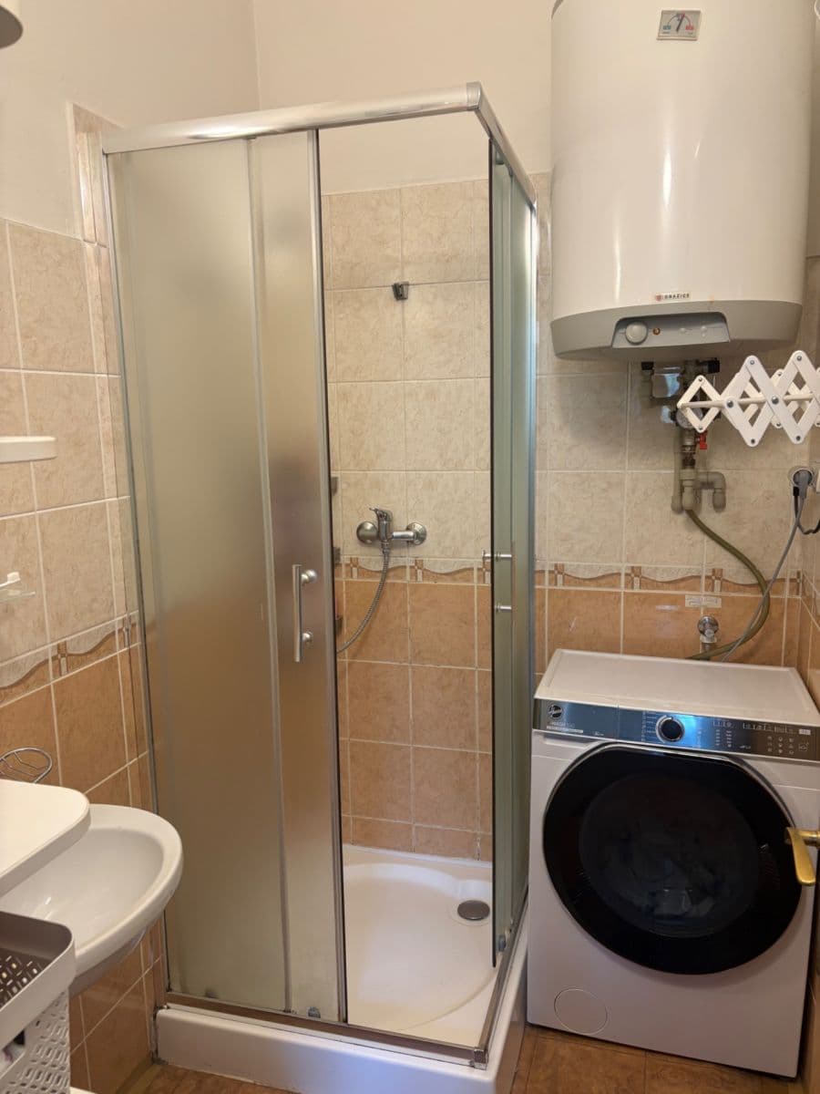 Prenájom bytu 2-izbový 42 m², Na Ostrůvku, Praha, Praha Prenájom bytu 2-izbový 42 m², Na Ostrůvku, Praha, Praha