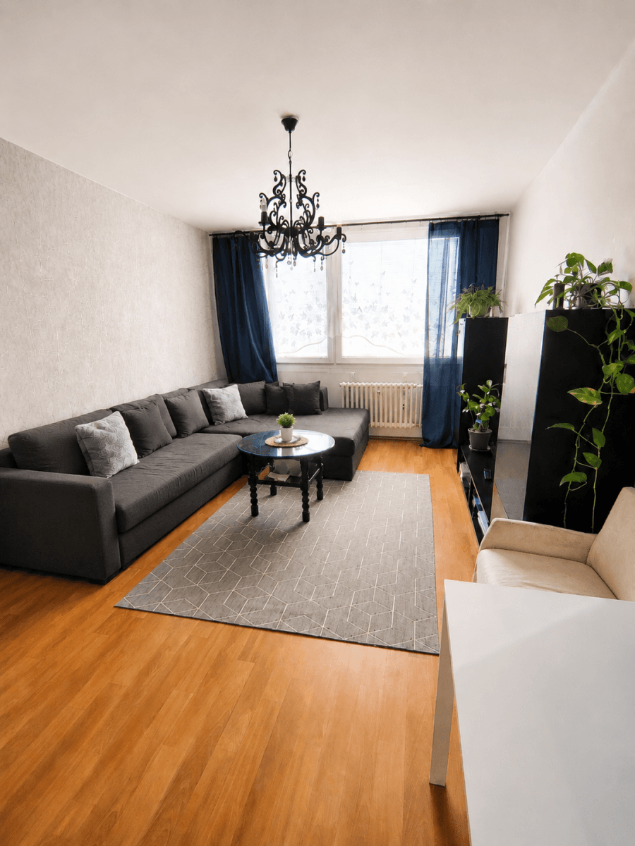 Predaj bytu 3-izbový 60 m², Radomská, Praha, Praha Predaj bytu 3-izbový 60 m², Radomská, Praha, Praha