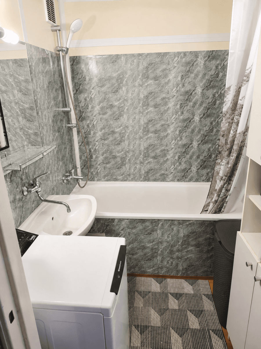 Predaj bytu 3-izbový 60 m², Radomská, Praha, Praha Predaj bytu 3-izbový 60 m², Radomská, Praha, Praha