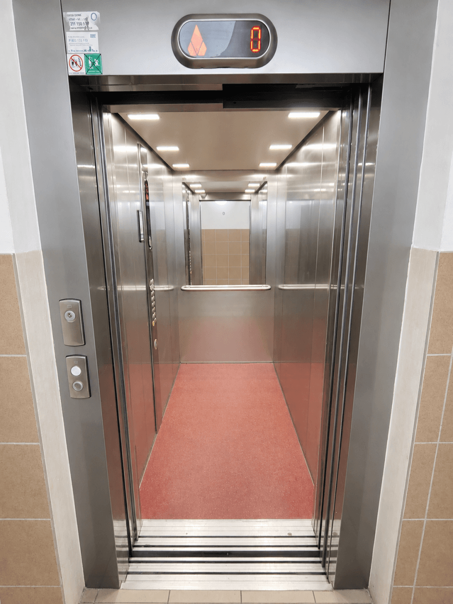 Predaj bytu 3-izbový 60 m², Radomská, Praha, Praha Predaj bytu 3-izbový 60 m², Radomská, Praha, Praha