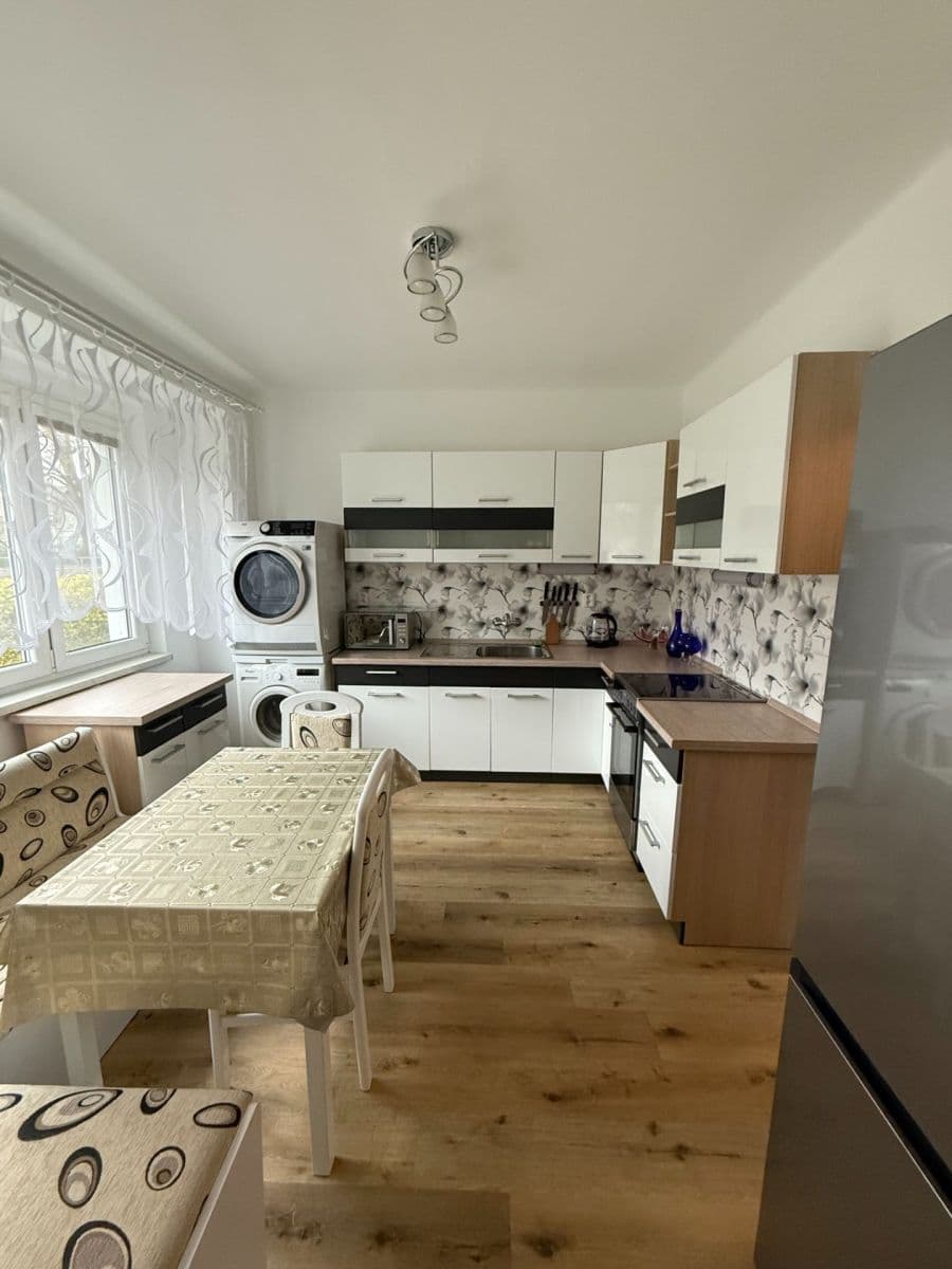 Prenájom bytu 1-izbový 37 m², Kralupská, Brandýs nad Labem-Stará Boleslav, Středočeský kraj Prenájom bytu 1-izbový 37 m², Kralupská, Brandýs nad Labem-Stará Boleslav, Středočeský kraj