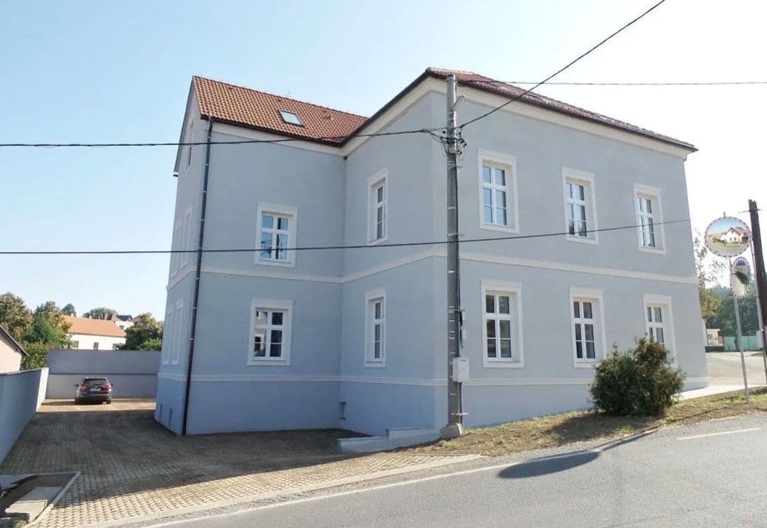 Prenájom bytu 3-izbový 54 m², Daleké Dušníky, Středočeský kraj Prenájom bytu 3-izbový 54 m², Daleké Dušníky, Středočeský kraj