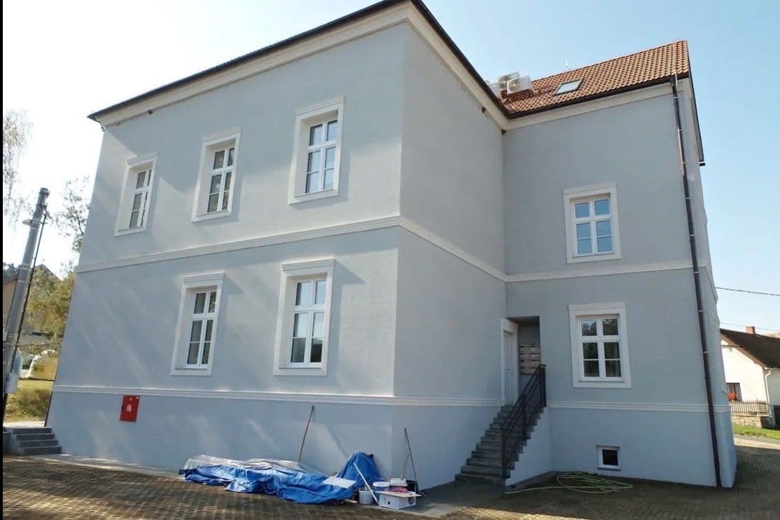 Prenájom bytu 3-izbový 54 m², Daleké Dušníky, Středočeský kraj Prenájom bytu 3-izbový 54 m², Daleké Dušníky, Středočeský kraj