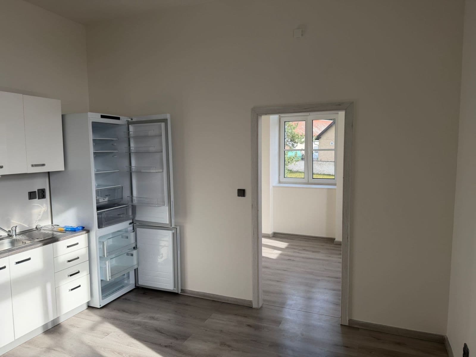 Prenájom bytu 3-izbový 54 m², Daleké Dušníky, Středočeský kraj Prenájom bytu 3-izbový 54 m², Daleké Dušníky, Středočeský kraj