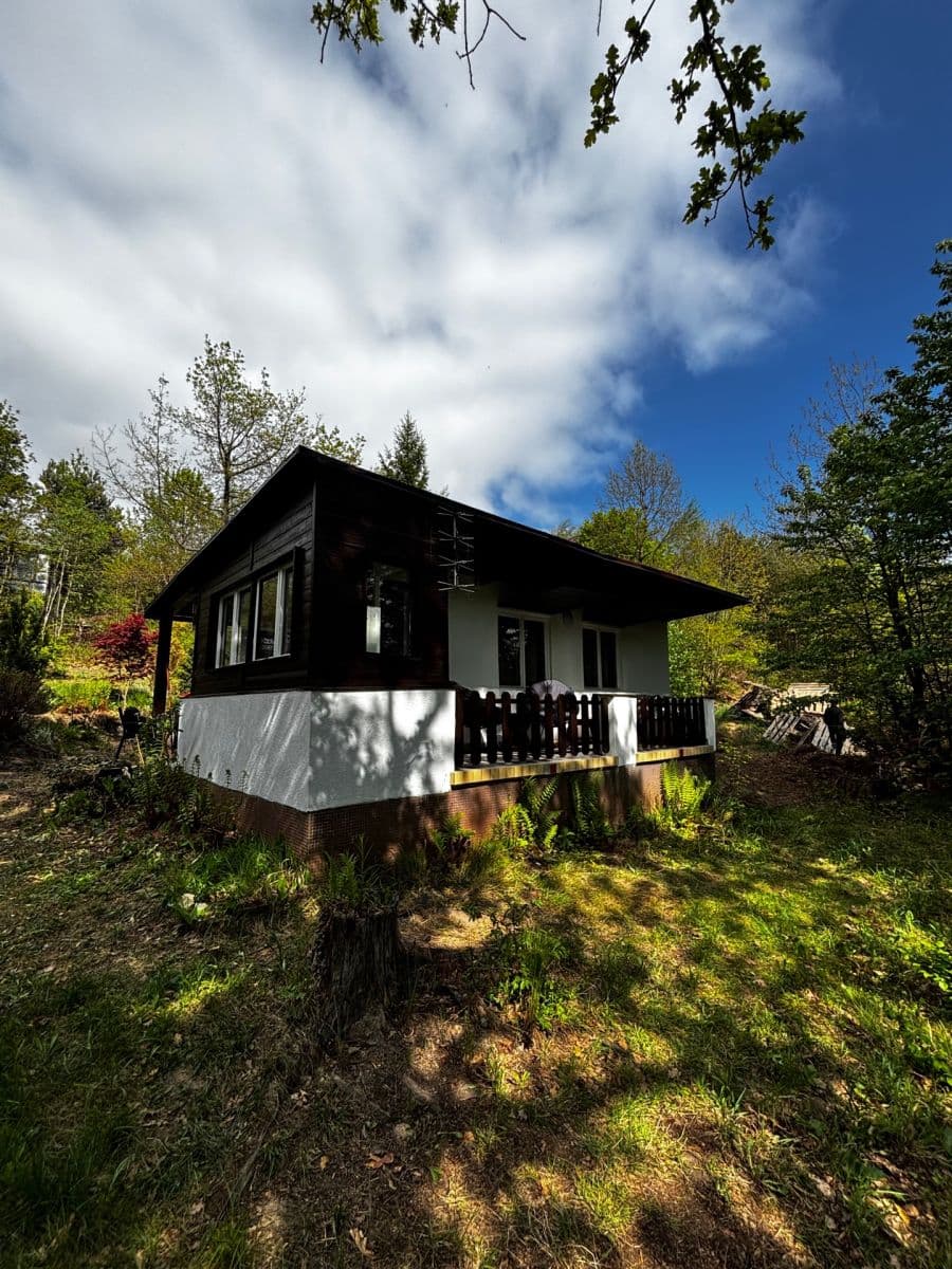 Predaj rekreačného objektu 43 m², pozemek 174 m², Slatiňany, Pardubický kraj Predaj rekreačného objektu 43 m², pozemek 174 m², Slatiňany, Pardubický kraj