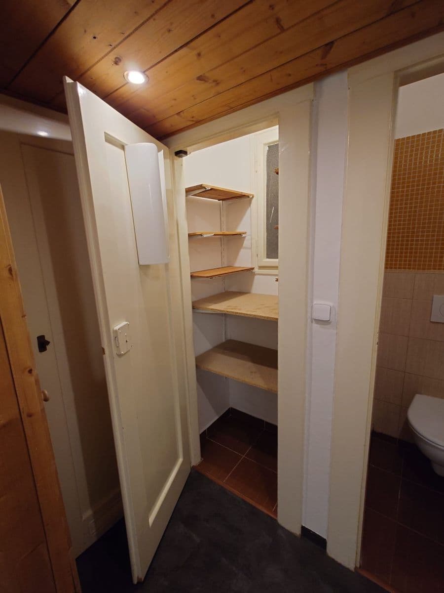 Prenájom bytu 1-izbový 44 m², Radhošťská, Praha, Praha Prenájom bytu 1-izbový 44 m², Radhošťská, Praha, Praha