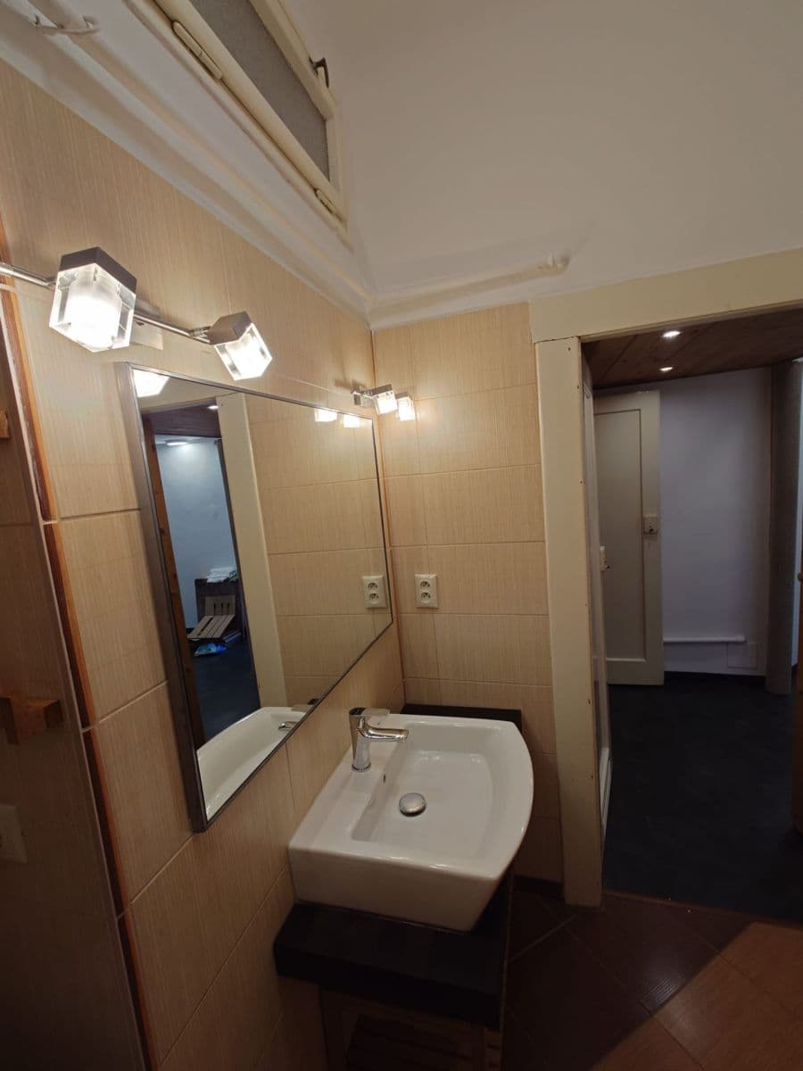 Prenájom bytu 1-izbový 44 m², Radhošťská, Praha, Praha Prenájom bytu 1-izbový 44 m², Radhošťská, Praha, Praha