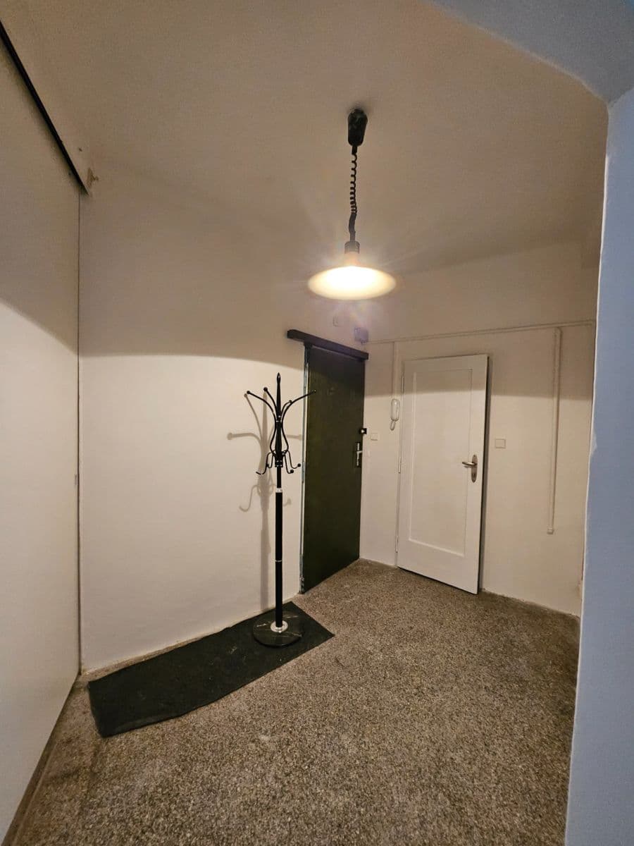 Prenájom kancelárie 33 m², Vrchlického, Praha, Praha Prenájom kancelárie 33 m², Vrchlického, Praha, Praha