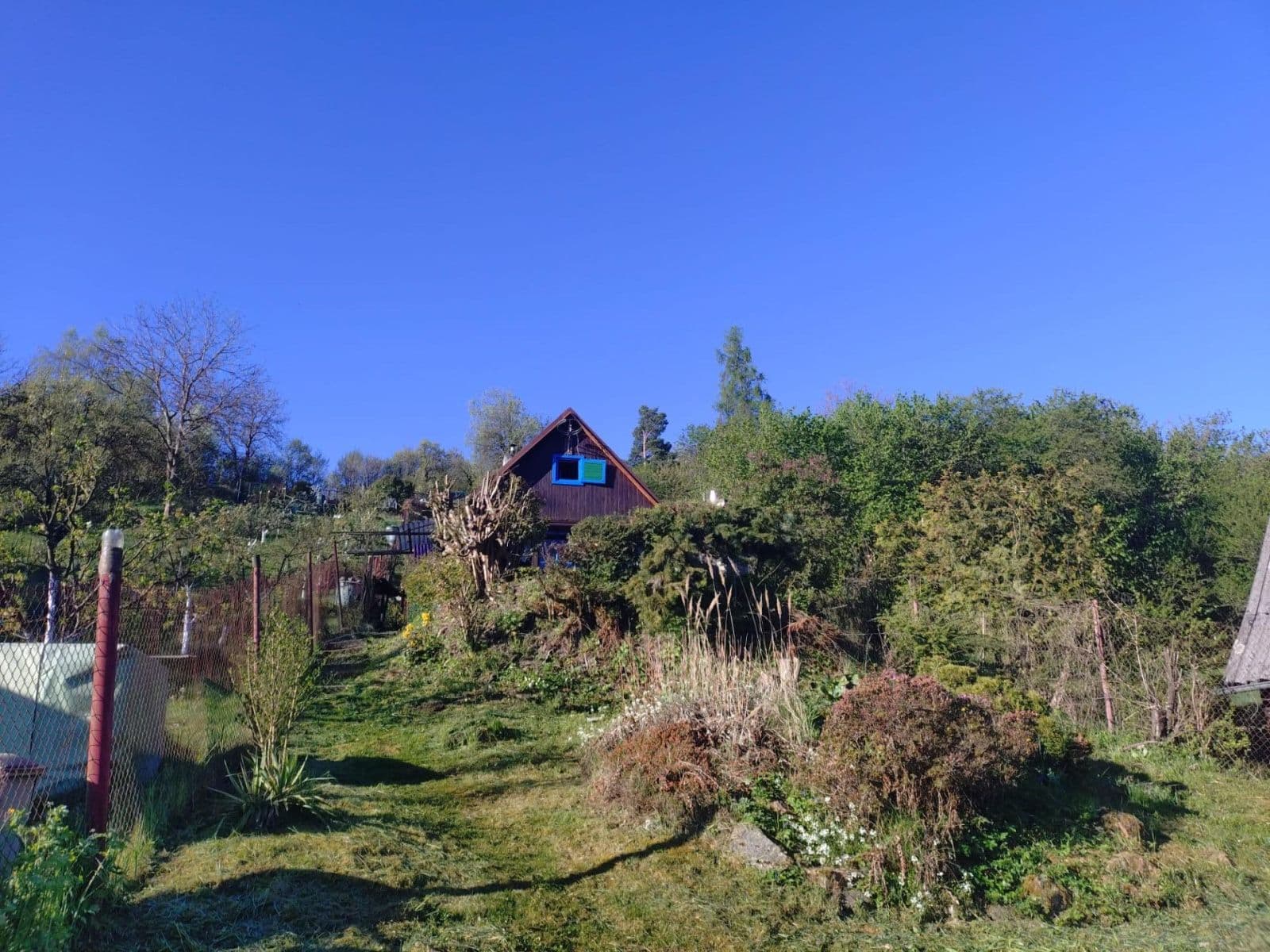 Predaj rekreačného objektu 33 m², pozemek 953 m², Račice, Středočeský kraj Predaj rekreačného objektu 33 m², pozemek 953 m², Račice, Středočeský kraj