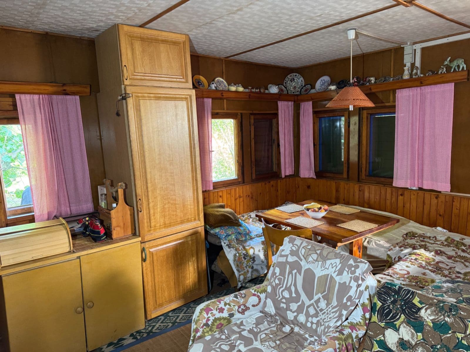 Predaj rekreačného objektu 33 m², pozemek 953 m², Račice, Středočeský kraj Predaj rekreačného objektu 33 m², pozemek 953 m², Račice, Středočeský kraj