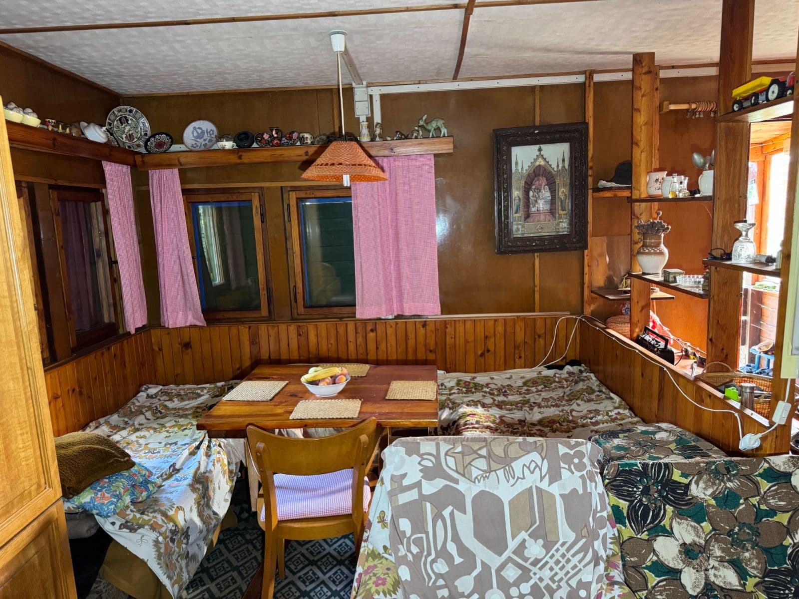 Predaj rekreačného objektu 33 m², pozemek 953 m², Račice, Středočeský kraj Predaj rekreačného objektu 33 m², pozemek 953 m², Račice, Středočeský kraj