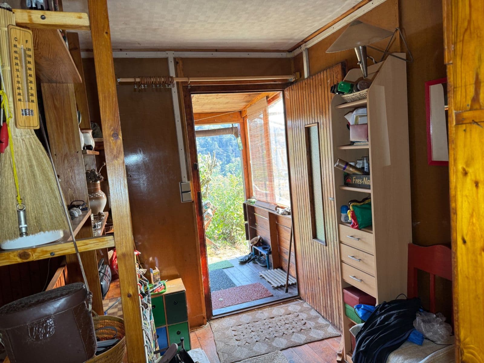 Predaj rekreačného objektu 33 m², pozemek 953 m², Račice, Středočeský kraj Predaj rekreačného objektu 33 m², pozemek 953 m², Račice, Středočeský kraj