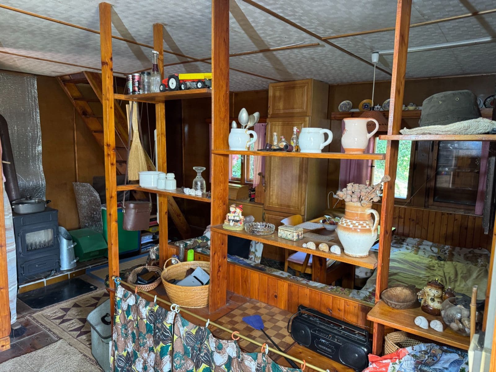 Predaj rekreačného objektu 33 m², pozemek 953 m², Račice, Středočeský kraj Predaj rekreačného objektu 33 m², pozemek 953 m², Račice, Středočeský kraj