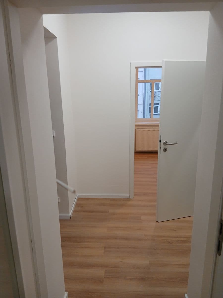 Prenájom bytu 2-izbový 34 m², Českomoravská, Praha, Praha Prenájom bytu 2-izbový 34 m², Českomoravská, Praha, Praha