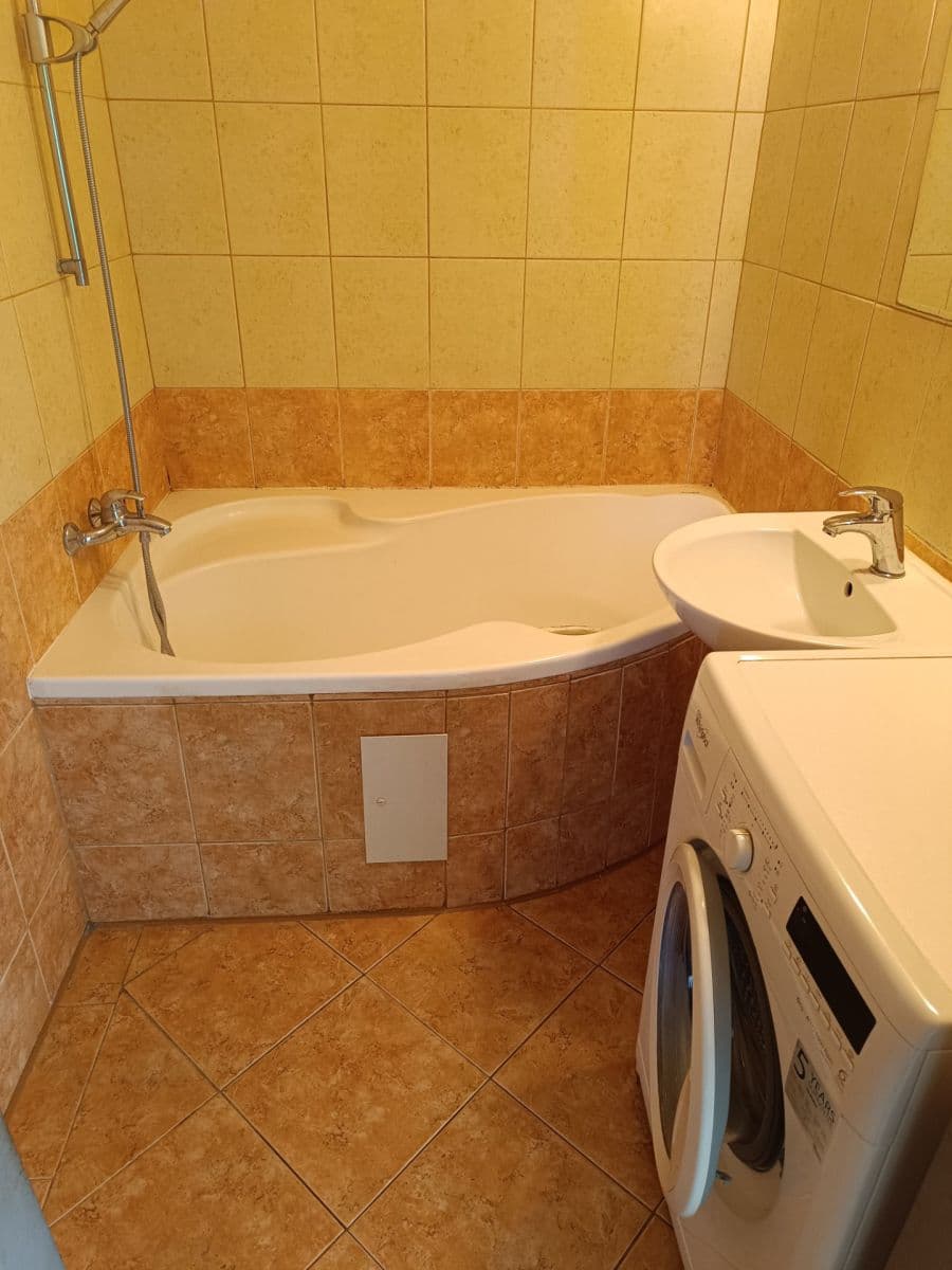 Prenájom bytu 3-izbový 74 m², Strnadova, Brno, Jihomoravský kraj Prenájom bytu 3-izbový 74 m², Strnadova, Brno, Jihomoravský kraj