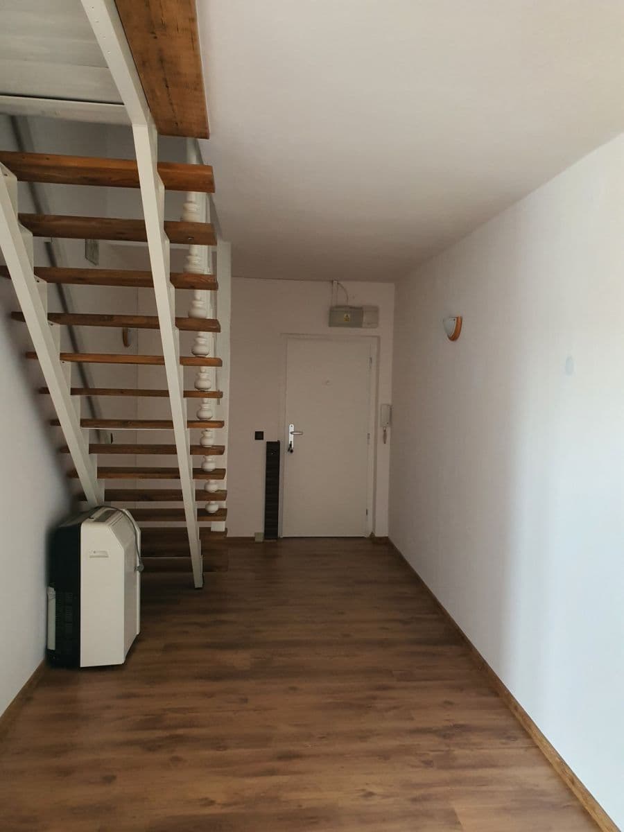Predaj bytu 3-izbový 89 m², Sportovní, Praha, Praha Predaj bytu 3-izbový 89 m², Sportovní, Praha, Praha