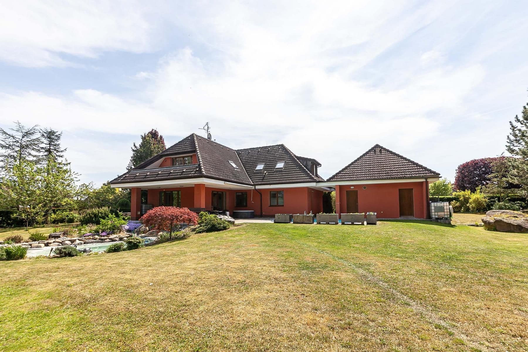Predaj domu 243 m², pozemek 1.810 m², Nové Město nad Metují, Královéhradecký kraj Predaj domu 243 m², pozemek 1.810 m², Nové Město nad Metují, Královéhradecký kraj
