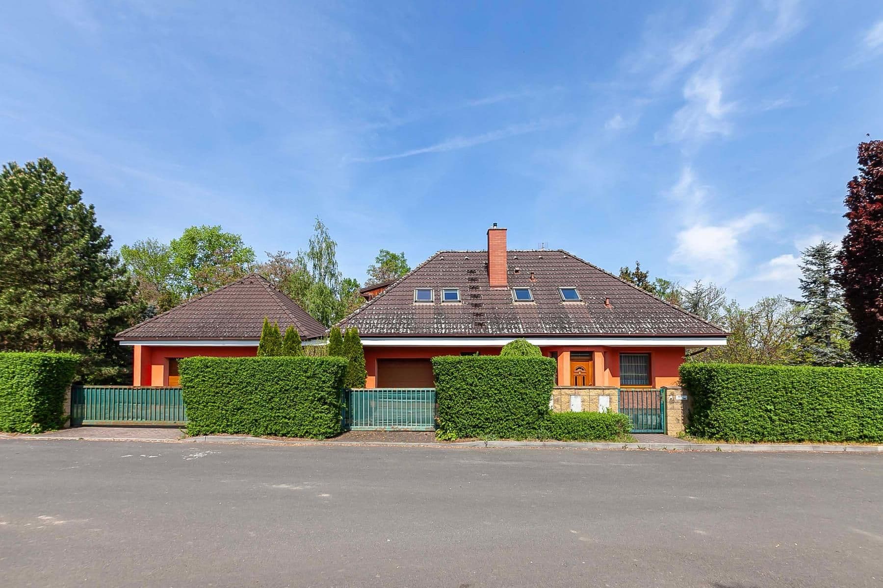 Predaj domu 243 m², pozemek 1.810 m², Nové Město nad Metují, Královéhradecký kraj Predaj domu 243 m², pozemek 1.810 m², Nové Město nad Metují, Královéhradecký kraj