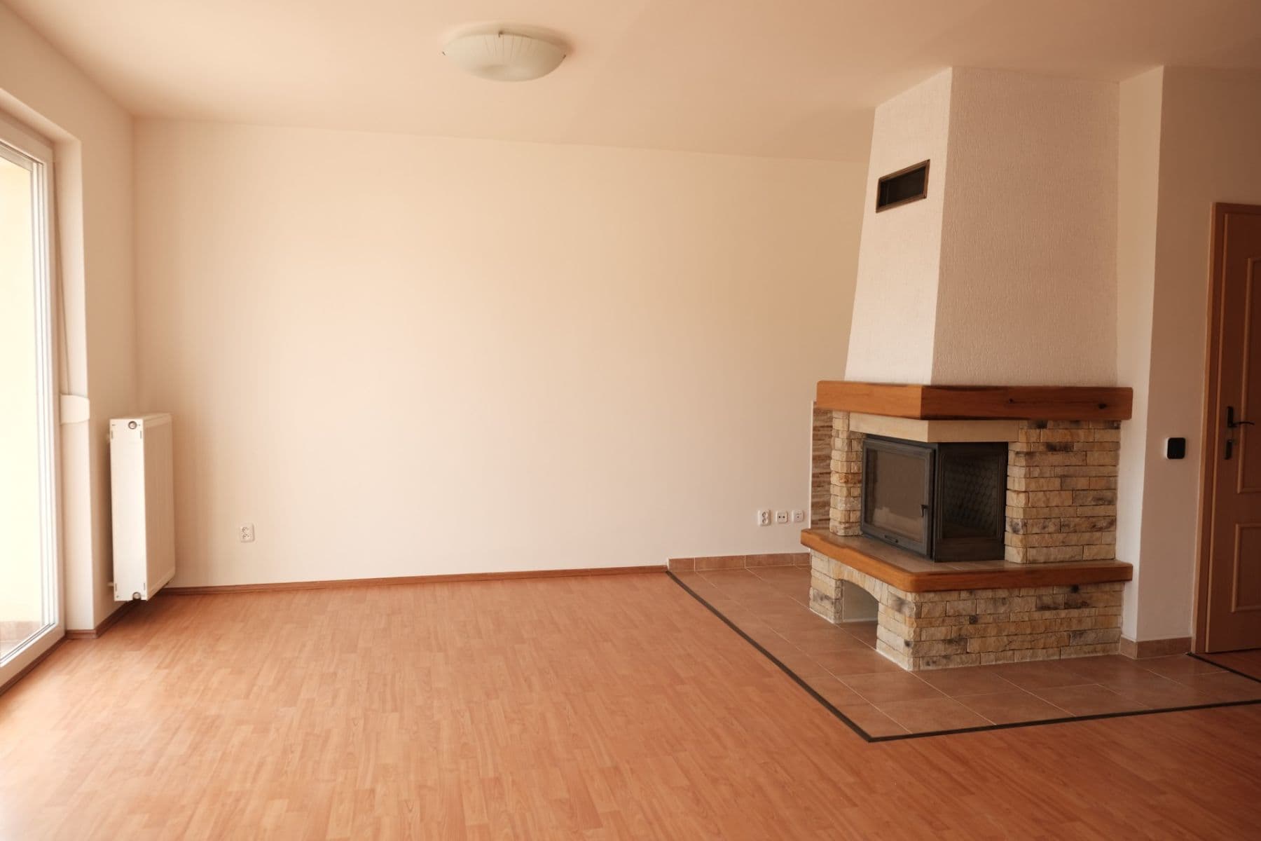 Prenájom domu 198 m², pozemek 1.038 m², Luční, Králův Dvůr, Středočeský kraj Prenájom domu 198 m², pozemek 1.038 m², Luční, Králův Dvůr, Středočeský kraj