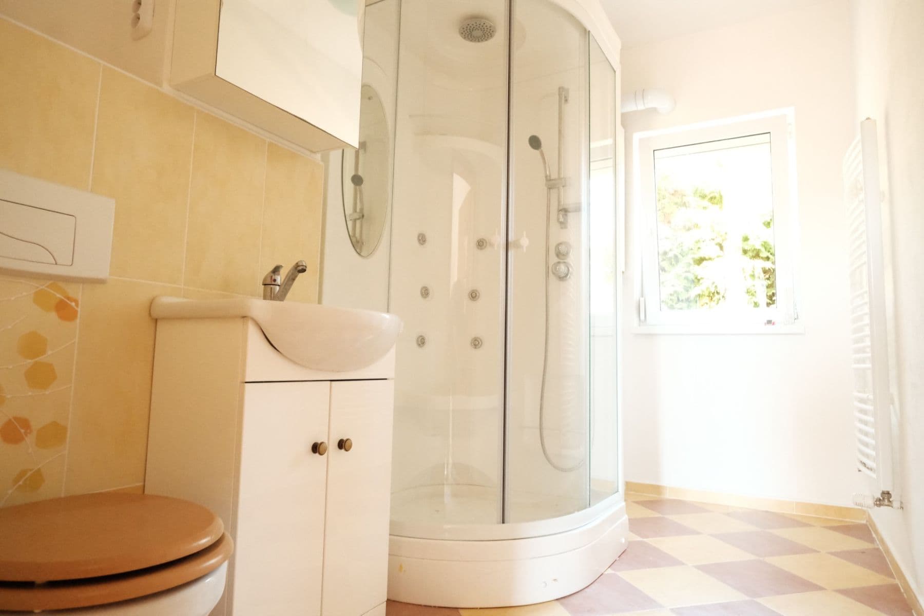 Prenájom domu 198 m², pozemek 1.038 m², Luční, Králův Dvůr, Středočeský kraj Prenájom domu 198 m², pozemek 1.038 m², Luční, Králův Dvůr, Středočeský kraj
