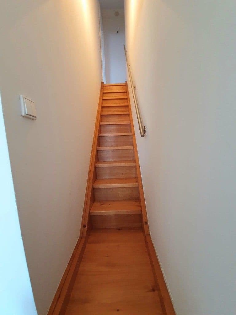 Prenájom bytu 4-izbový 77 m², Korunovační, Praha, Praha Prenájom bytu 4-izbový 77 m², Korunovační, Praha, Praha