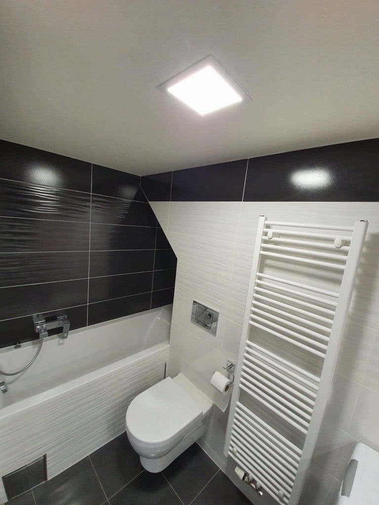 Prenájom bytu 4-izbový 77 m², Korunovační, Praha, Praha Prenájom bytu 4-izbový 77 m², Korunovační, Praha, Praha