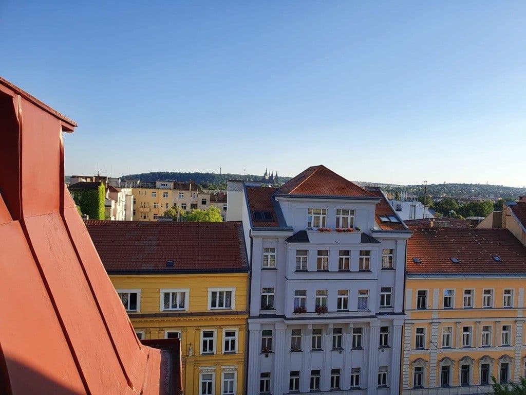 Prenájom bytu 4-izbový 77 m², Korunovační, Praha, Praha Prenájom bytu 4-izbový 77 m², Korunovační, Praha, Praha