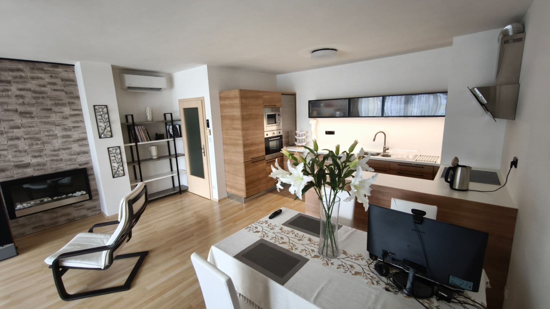 Predaj bytu 2-izbový 82 m², Na Harfě, Praha, Praha Predaj bytu 2-izbový 82 m², Na Harfě, Praha, Praha