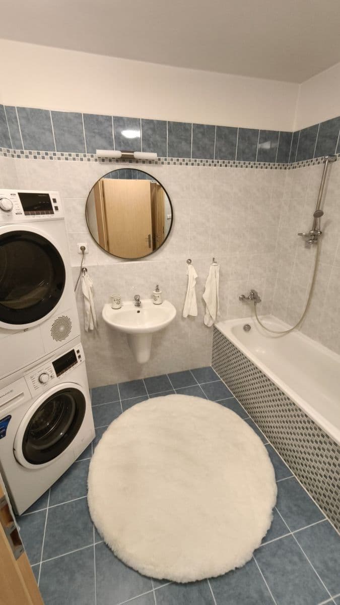 Predaj bytu 2-izbový 82 m², Na Harfě, Praha, Praha Predaj bytu 2-izbový 82 m², Na Harfě, Praha, Praha