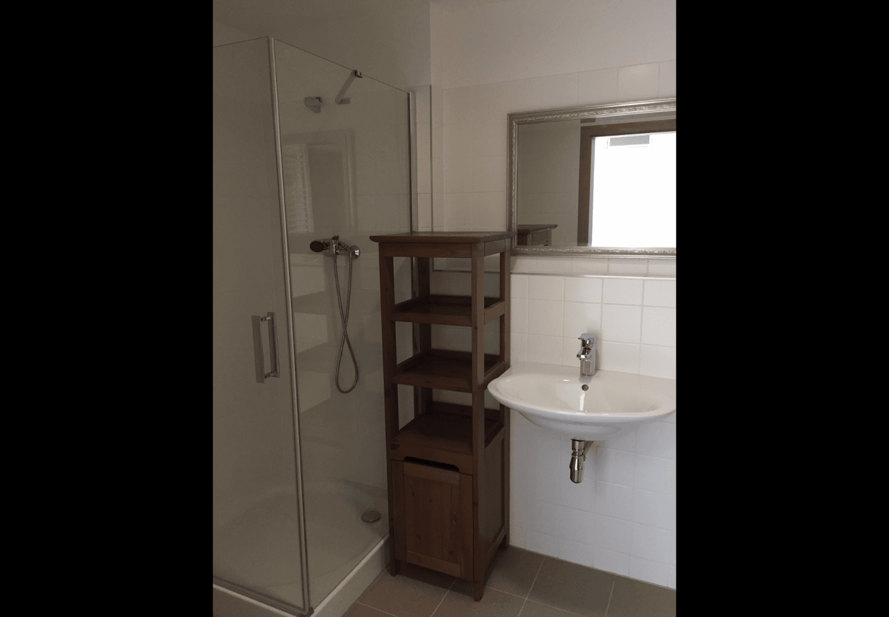 Prenájom bytu 3-izbový 92 m², Pod Dvorem, Praha, Praha Prenájom bytu 3-izbový 92 m², Pod Dvorem, Praha, Praha