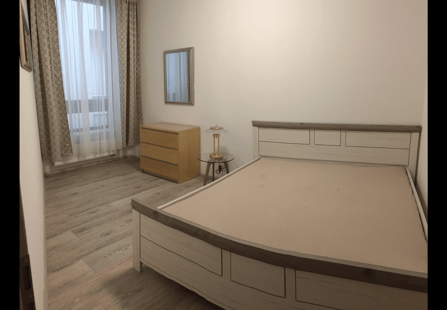 Prenájom bytu 3-izbový 92 m², Pod Dvorem, Praha, Praha Prenájom bytu 3-izbový 92 m², Pod Dvorem, Praha, Praha