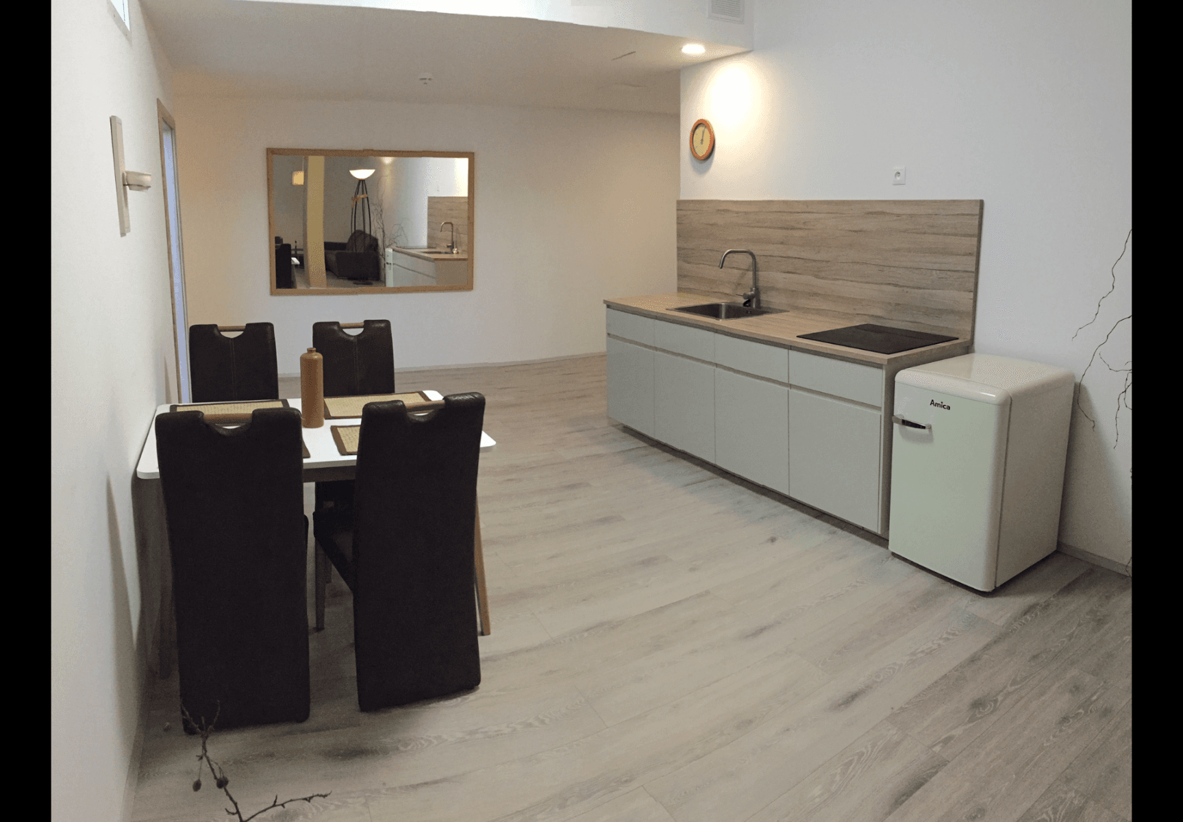 Prenájom bytu 3-izbový 92 m², Pod Dvorem, Praha, Praha Prenájom bytu 3-izbový 92 m², Pod Dvorem, Praha, Praha