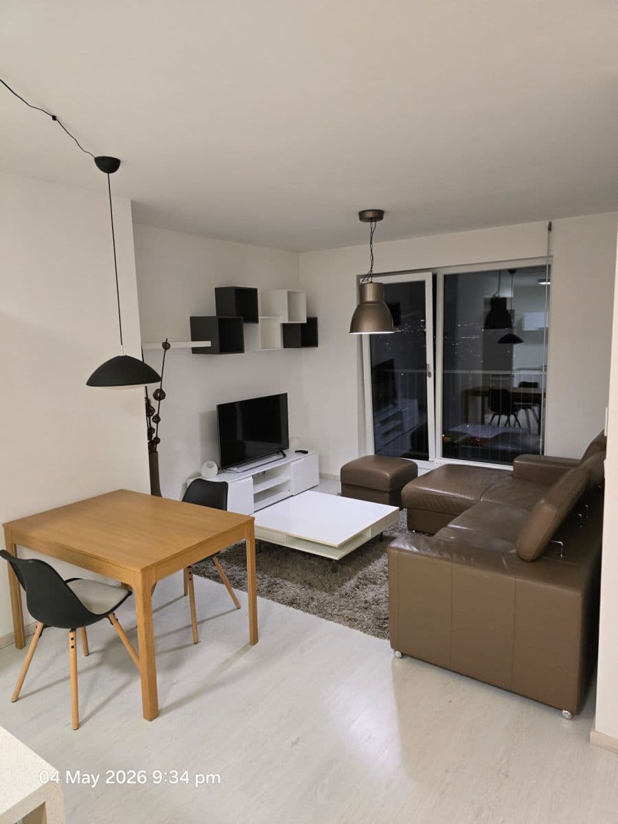 Prenájom bytu 2-izbový 56 m², Počernická, Praha, Praha Prenájom bytu 2-izbový 56 m², Počernická, Praha, Praha